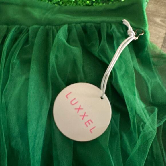 Luxxel Green Formal Dress Sequins Tulle Gown Sexy Backless NEW Size Medium - Picture 4 of 6